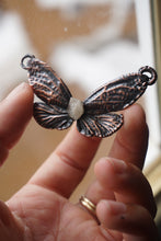 Load image into Gallery viewer, Petroleum Quartz Cicada Sprite (17-year)