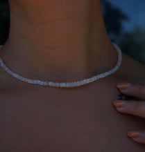 Load image into Gallery viewer, Dainty Opal Necklace
